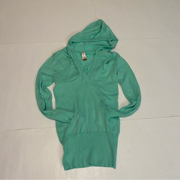 71. No Boundaries aquamarine long sleeves hoodie size medium (7-9) - Picture 2 of 5